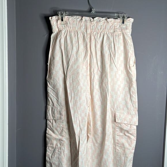 BP Pink and White Checkered High Waisted Cargo Pants Size Small - Picture 7 of 11